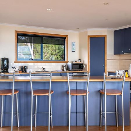 Waterline Holiday Home Coles Bay Eksteriør bilde