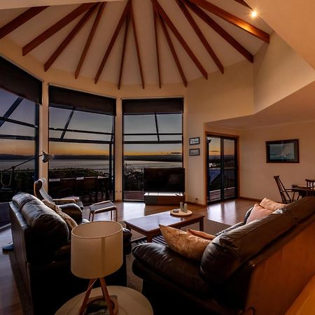 Waterline Holiday Home Coles Bay Eksteriør bilde