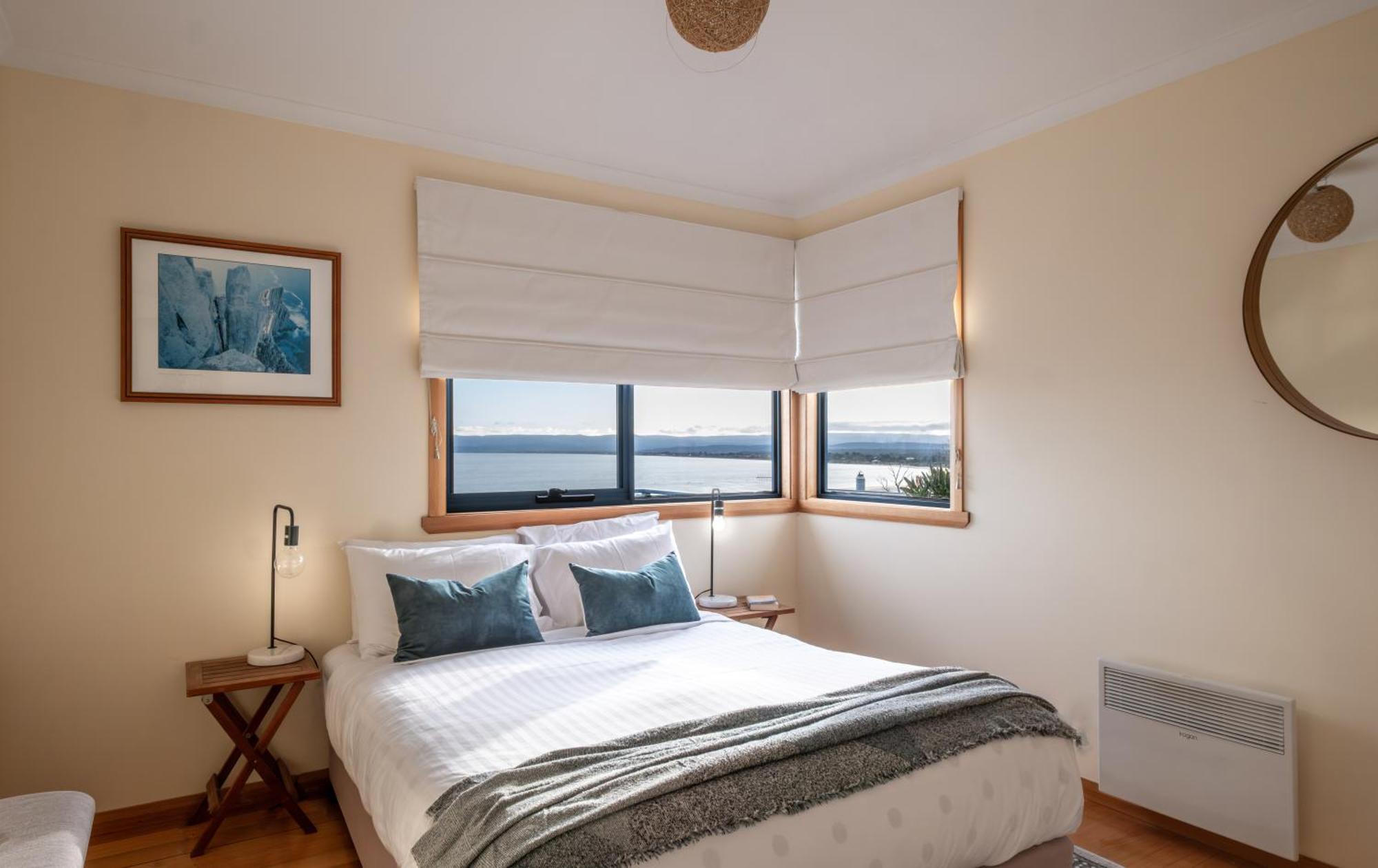 Waterline Holiday Home Coles Bay Eksteriør bilde